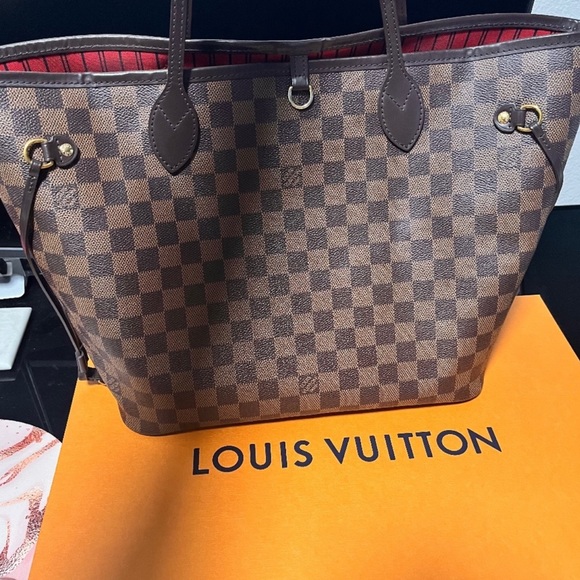 Louis Vuitton Neverfull MM - Picture 8 of 8